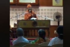 Swami_Japanandaji_on_the_Ramakrishna_Vachanaveda